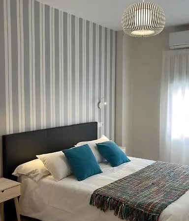 Duplex Picasso Cervantes 8 Apartment